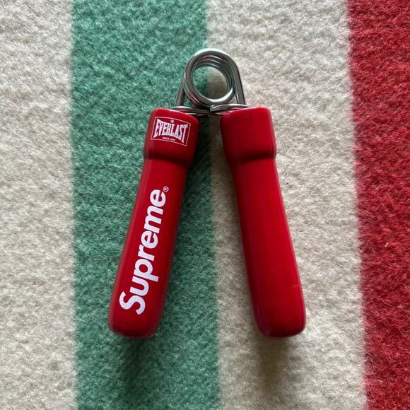 Supreme X Everlast Hand Grip Red FW14 Authentic - Picture 1 of 5